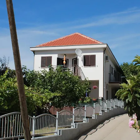 Jelenic Apartment